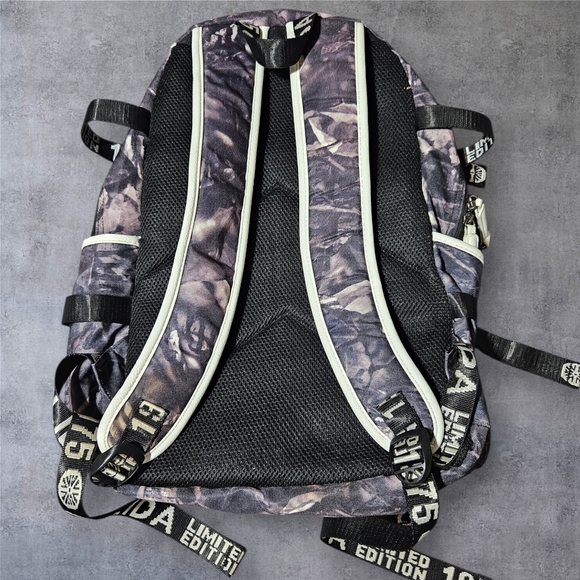 Kobe Bryant Limited Edition Black Mamba 24 Backpack LAKERS NBA Travel Gym School - Picture 4 of 9